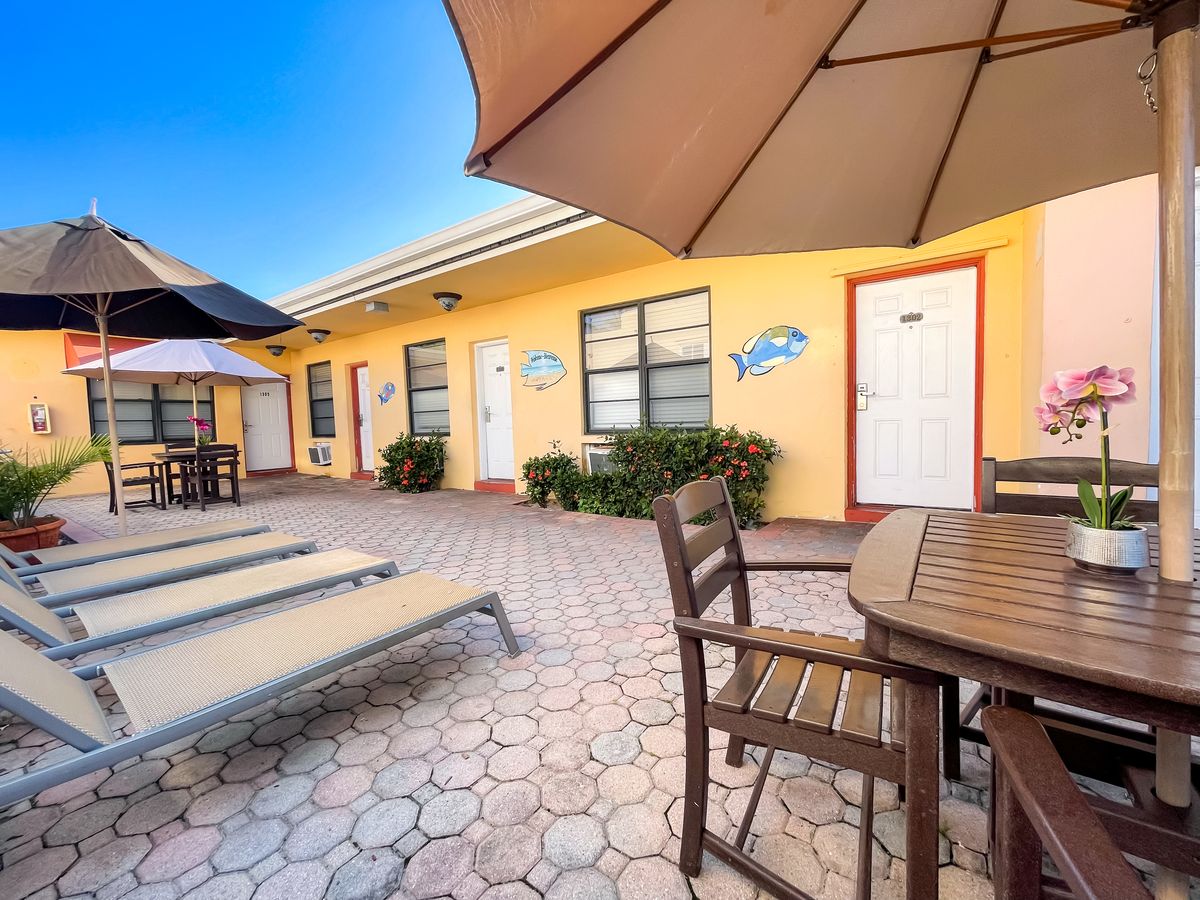 Grenier's at Hollywood Beach Hotels